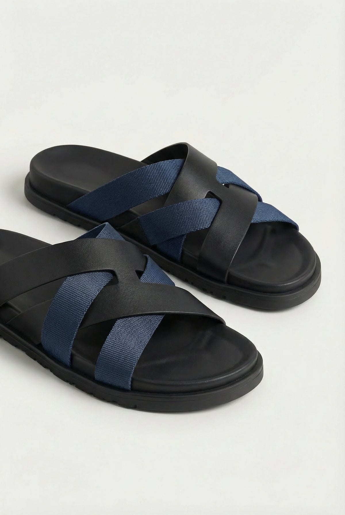 Sandalo in pelle Amalfi nero e blu navy