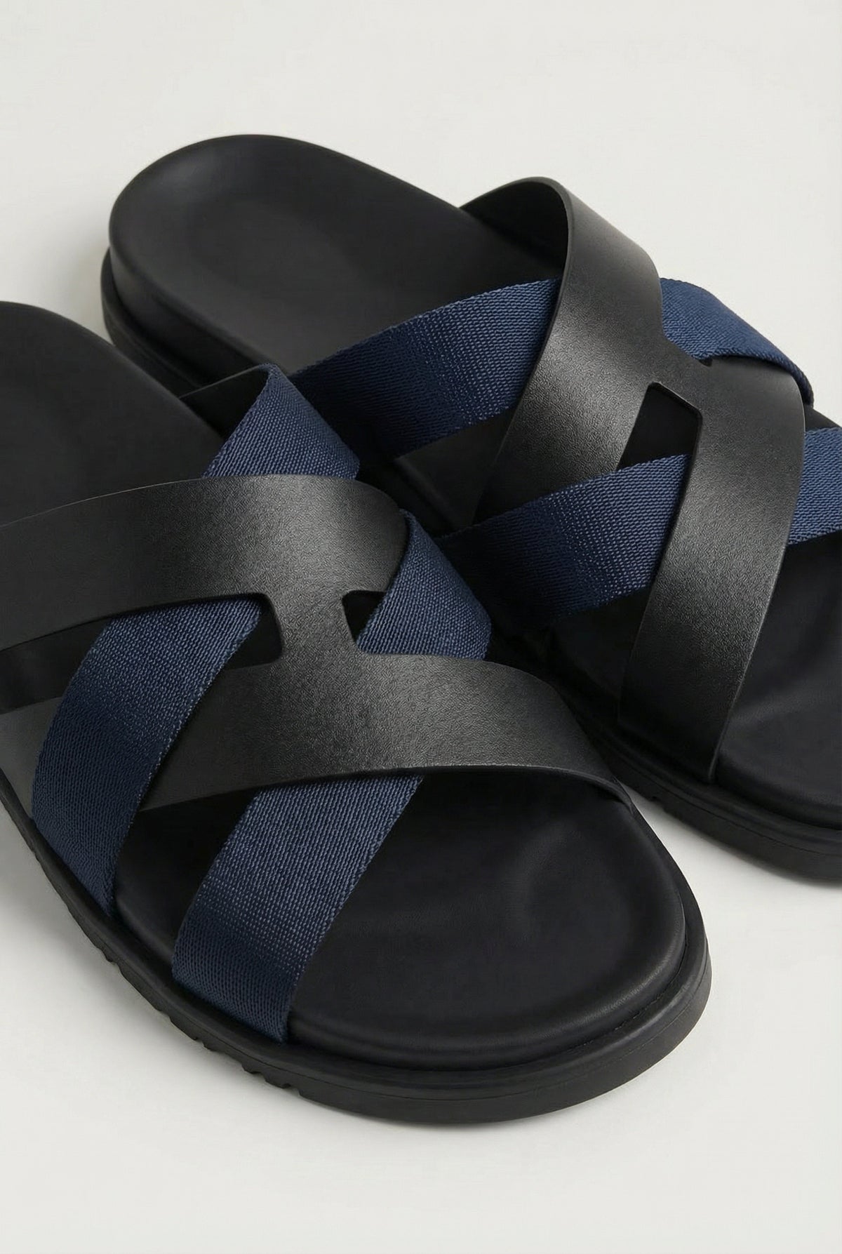 Sandalo in pelle Amalfi nero e blu navy