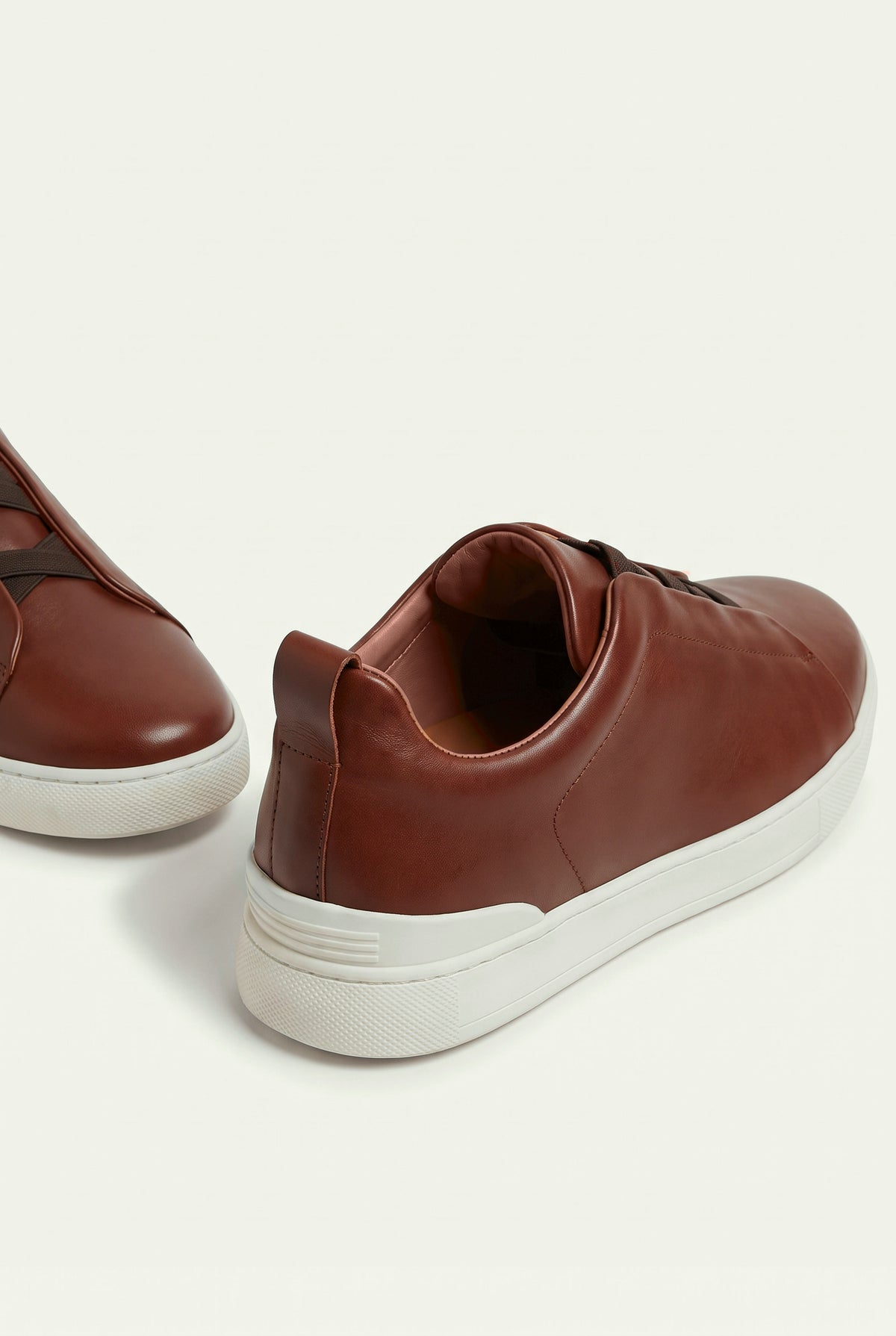 Chestnut Positano Trainer