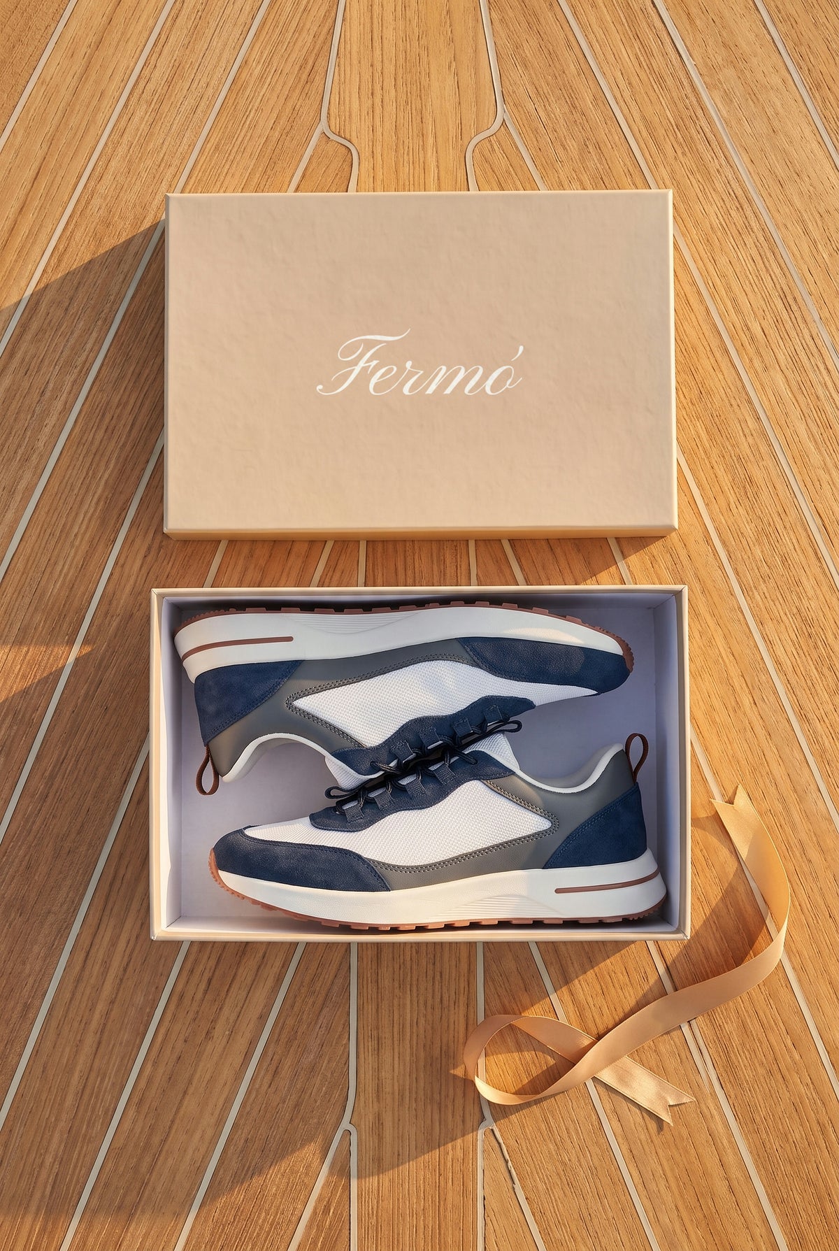 Navy White Como Trainer