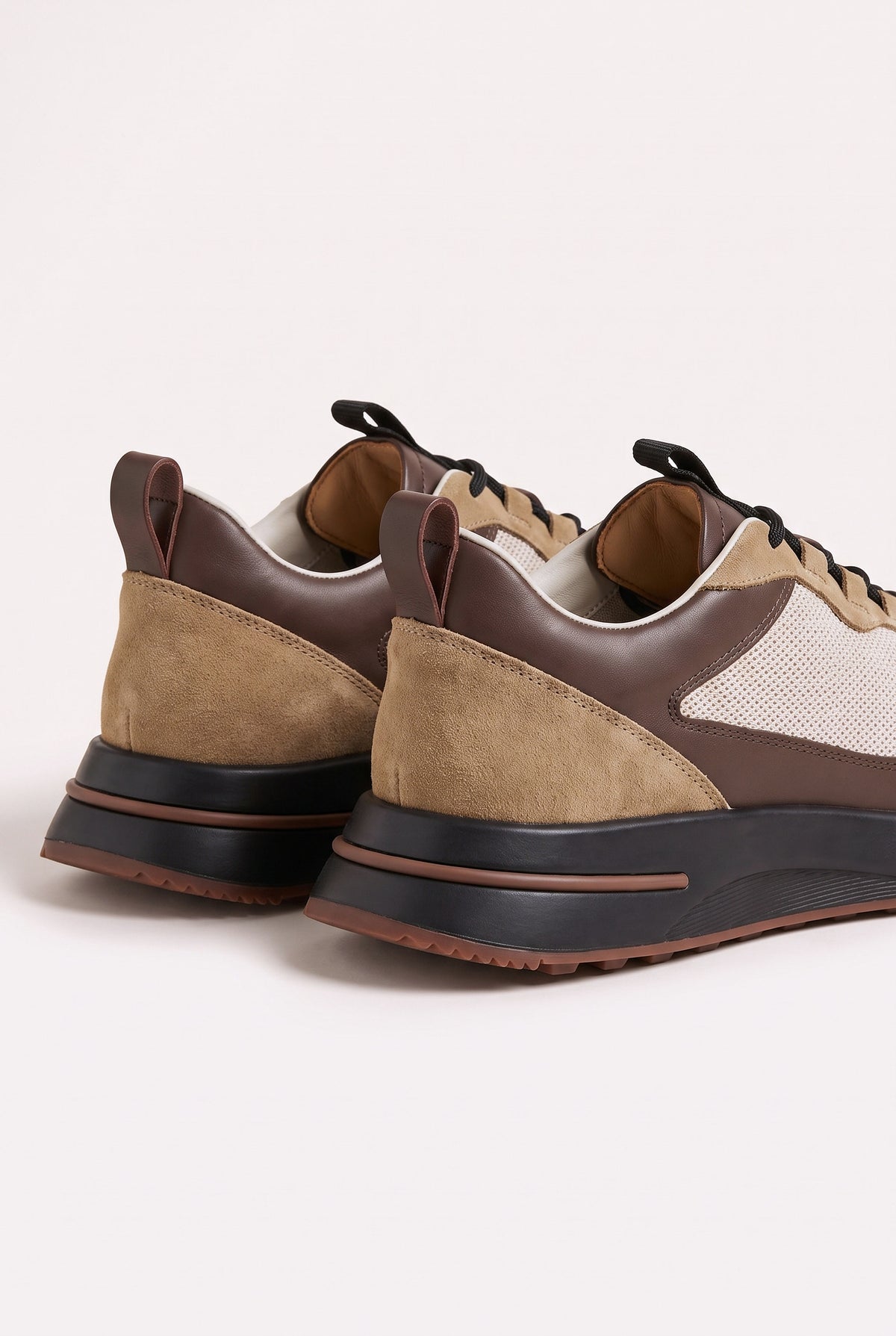 Tobacco Como Trainer