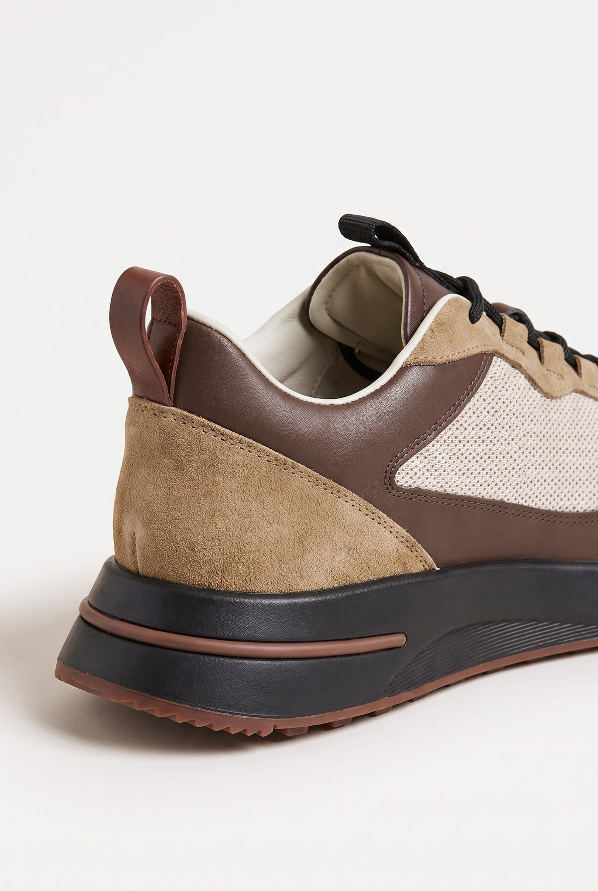 Tobacco Como Trainer