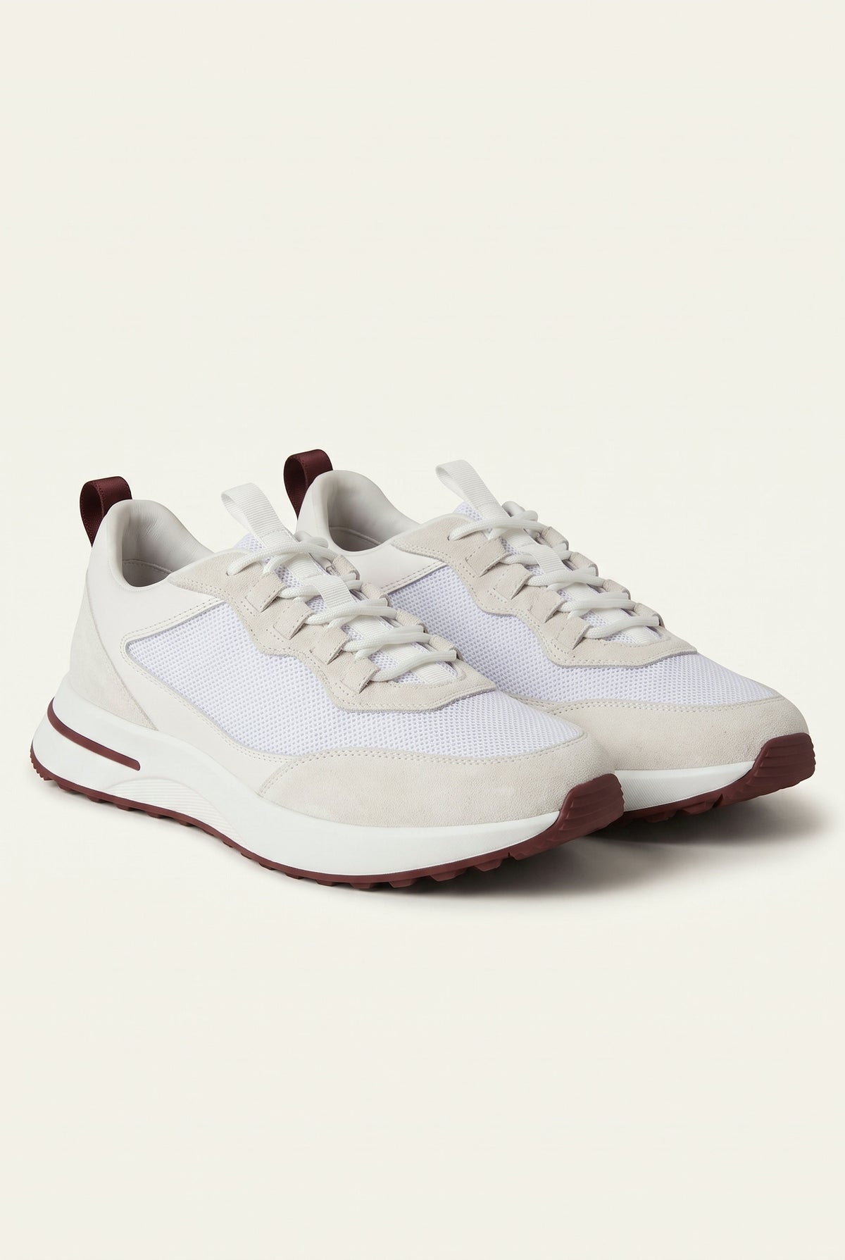 White Como Trainer