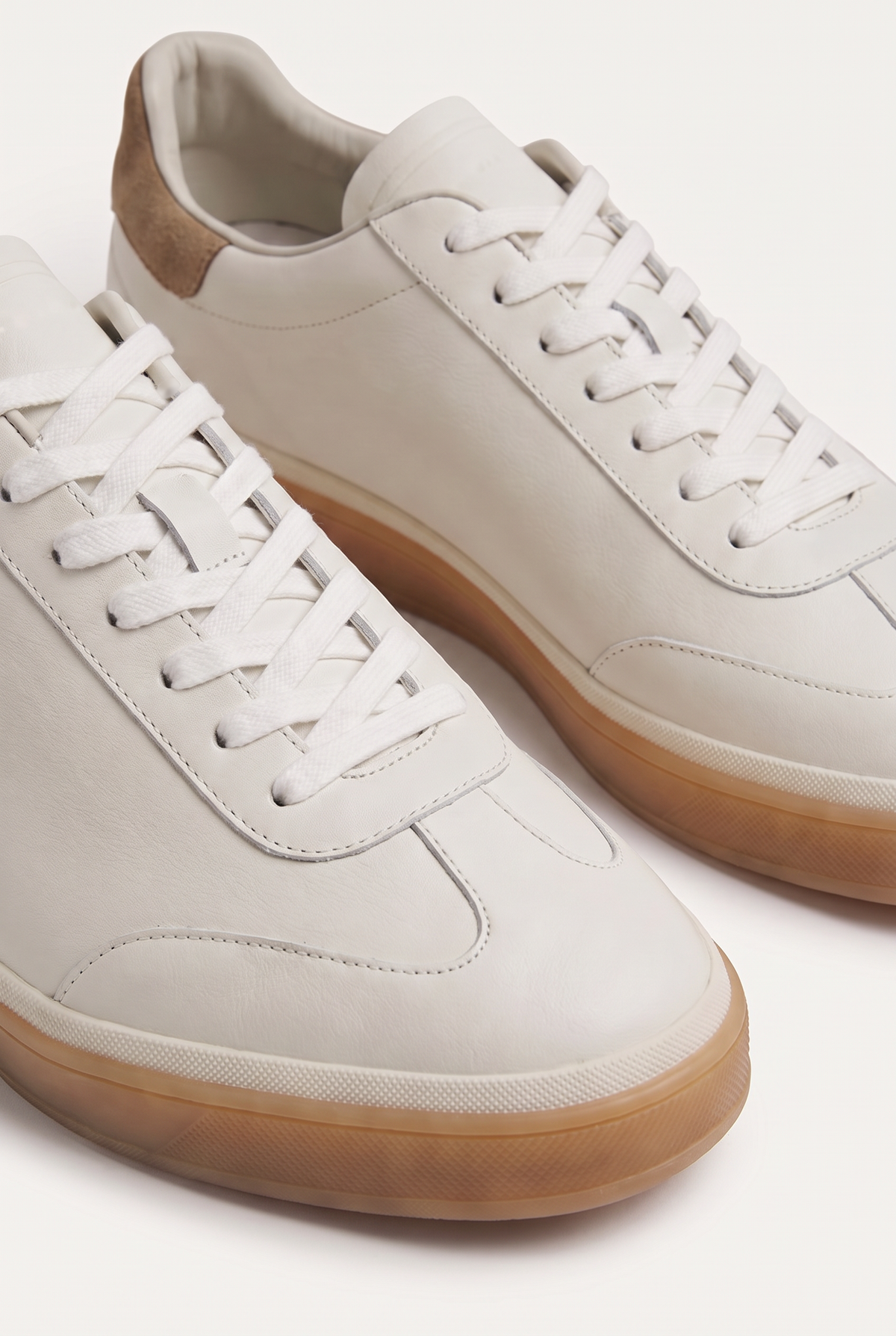 White Leather Bogota Trainer