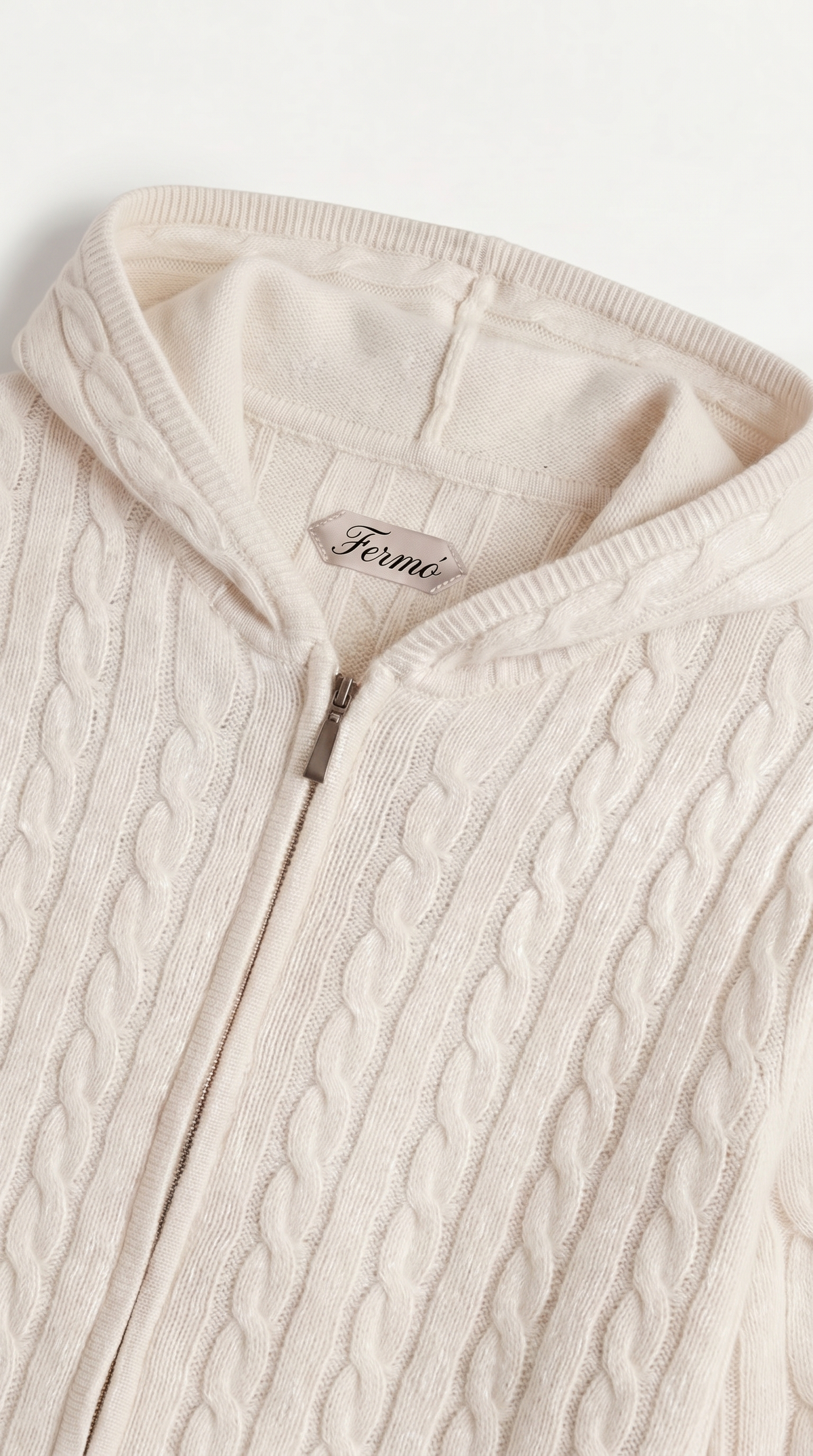Sudadera de cachemira con capucha beige