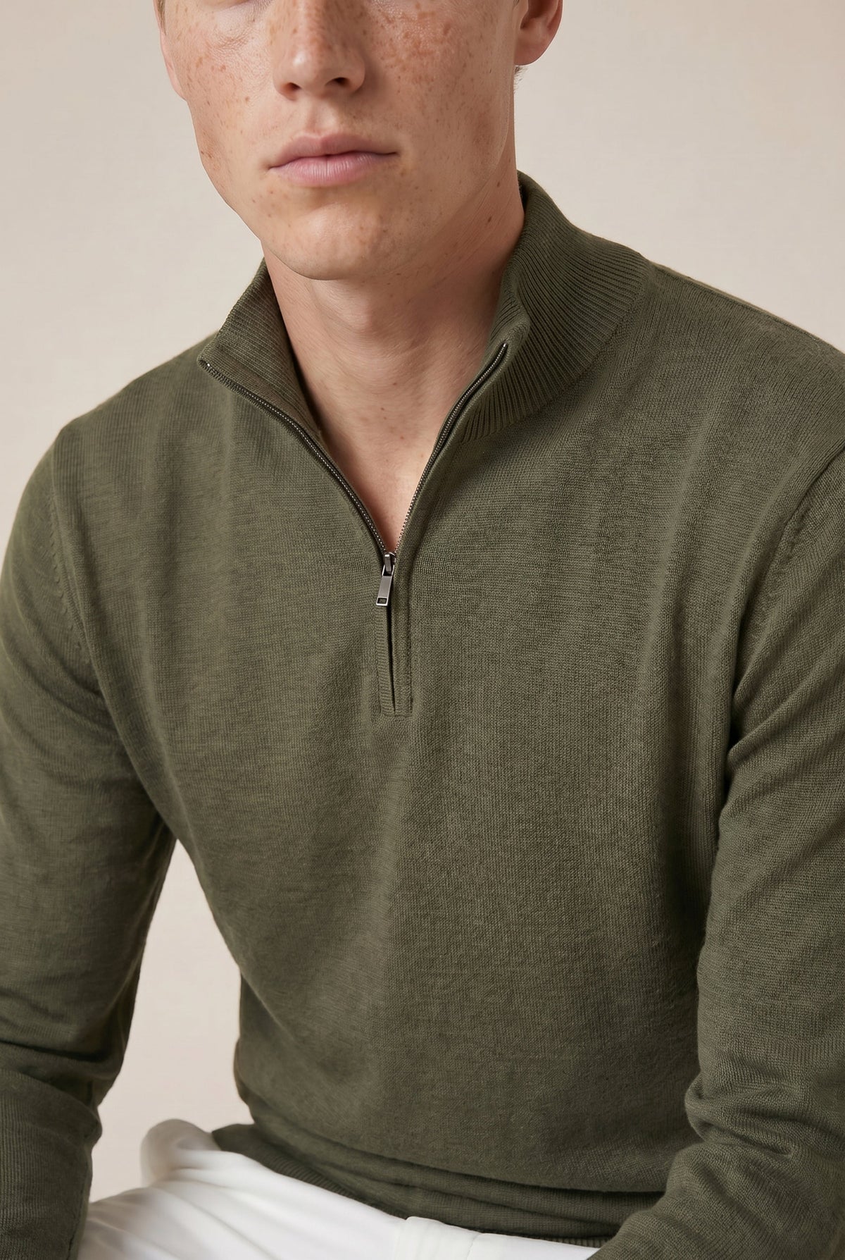 Merino trui met kwartrits olijfgroen