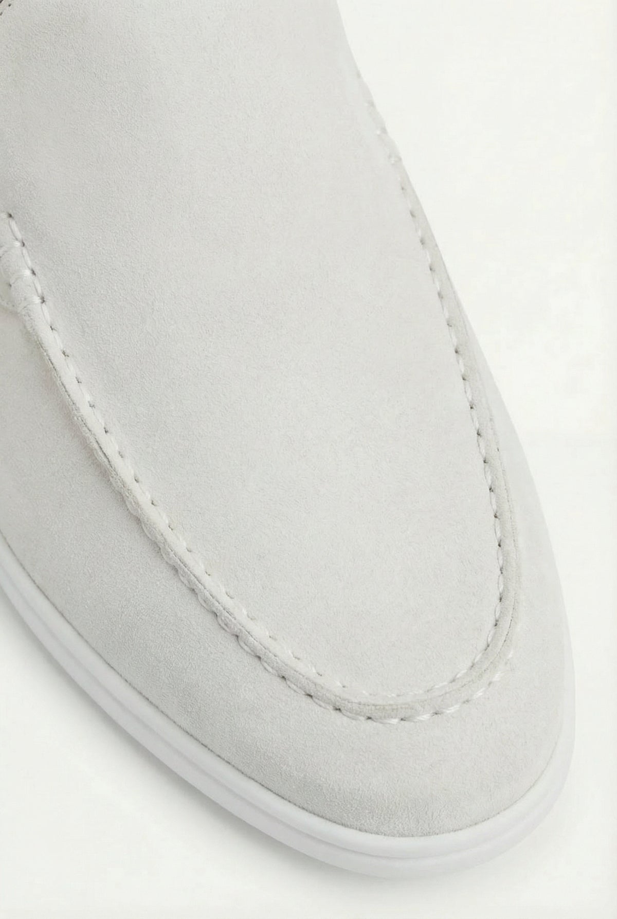 White Yacht Mule
