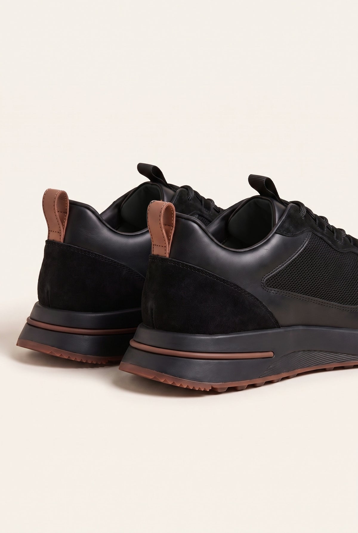 Black Como Trainer