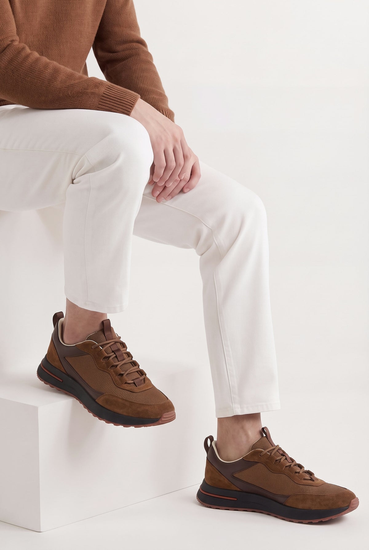 Brown Como Trainer