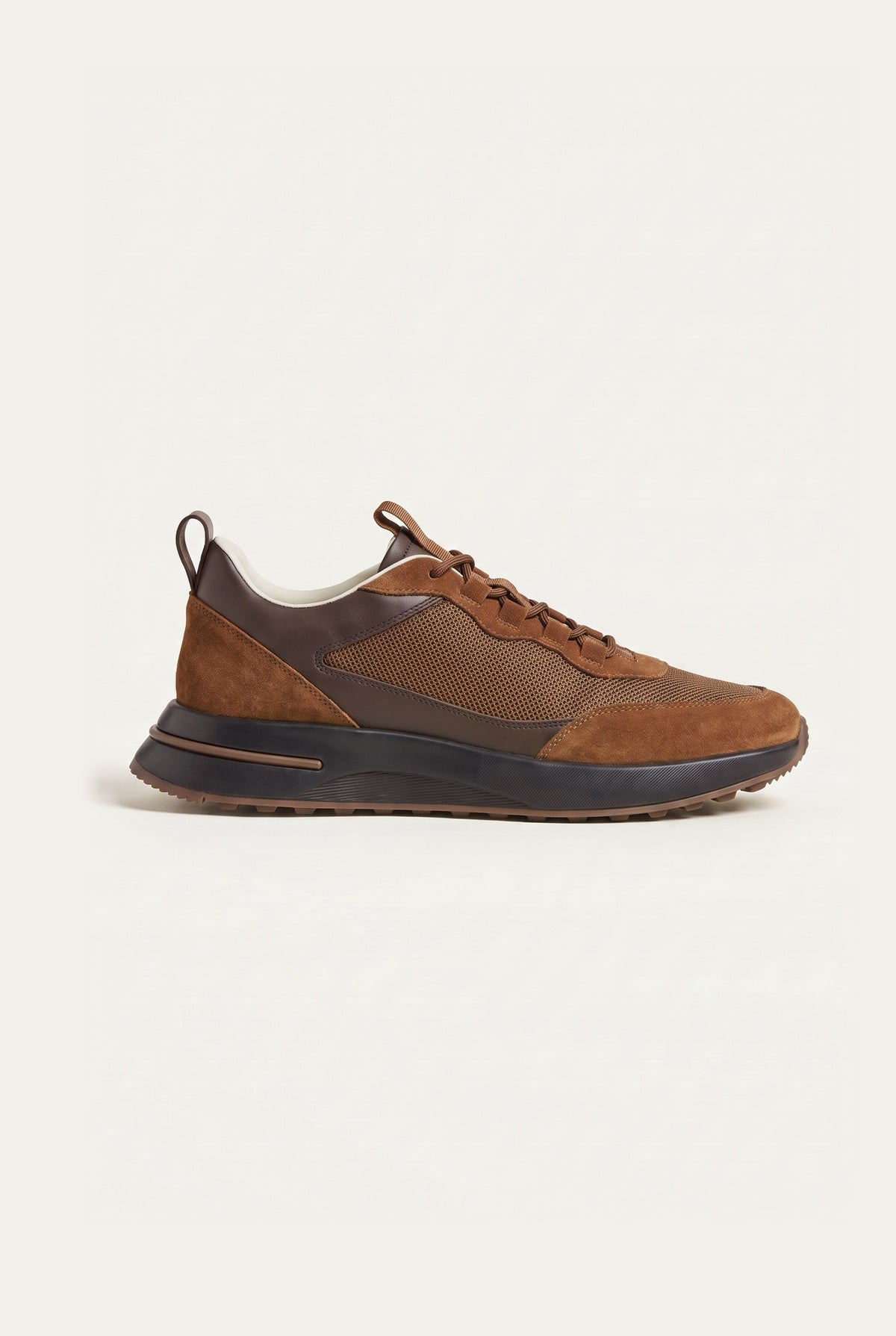 Brown Como Trainer