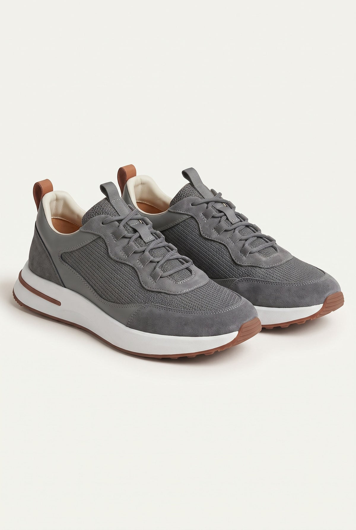 Grey Como Trainer