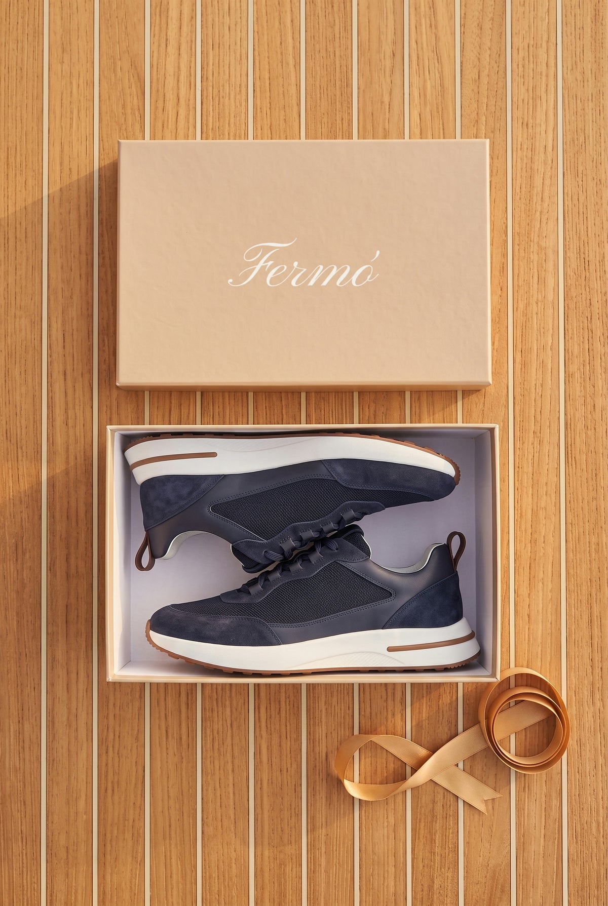 Navy Como Trainer
