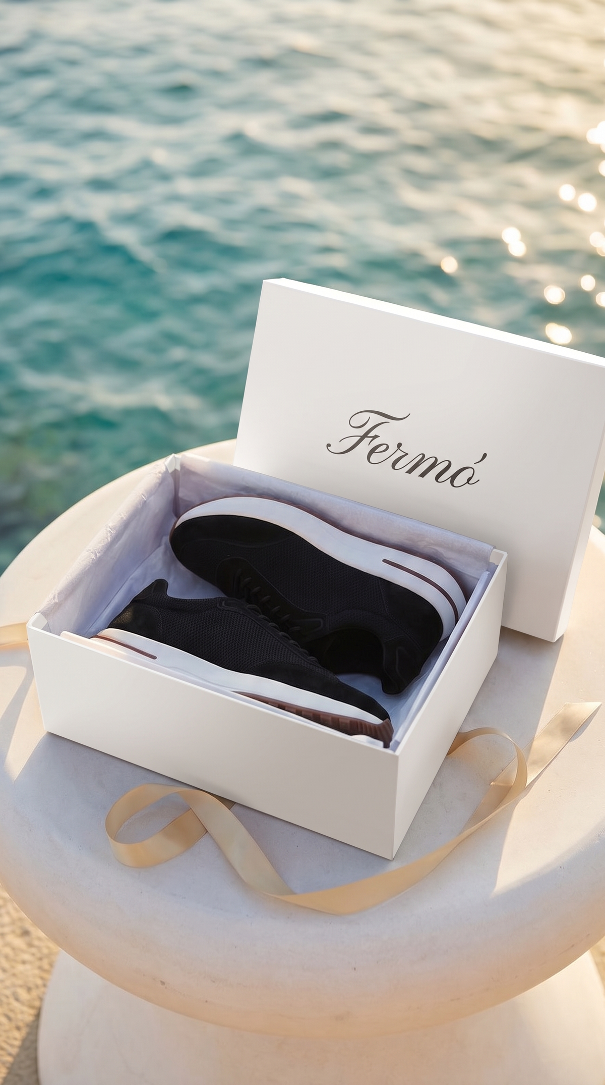 Black Stresa Trainer